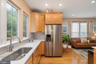 6737 Applemint Ln, Alexandria, VA 22310 - Photo 9