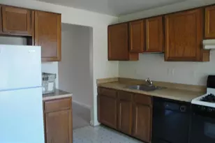8029 Edinburgh Dr, Springfield, VA 22153 - Photo 3