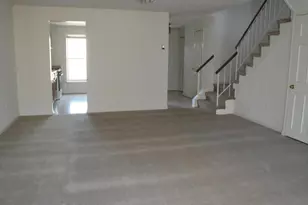 8029 Edinburgh Dr, Springfield, VA 22153 - Photo 5
