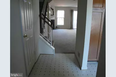 8029 Edinburgh Drive, Springfield, VA 22153 - Photo 7