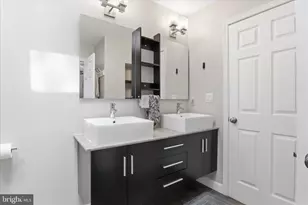 7599 Woodstown Dr, Springfield, VA 22153 - Photo 17