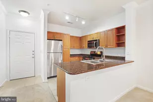 12905 Centre Park Cir, Herndon, VA 20171 - Photo 3