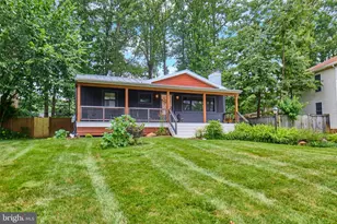 915 Desale St SW, Vienna, VA 22180 - Photo 3