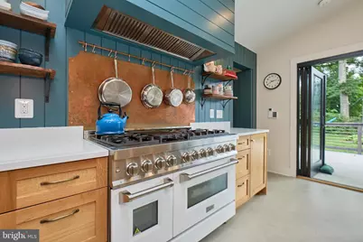 915 Desale Street SW, Vienna, VA 22180 - Photo 19