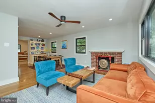 915 Desale St SW, Vienna, VA 22180 - Photo 7