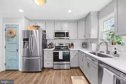 1315 Bayshire Lane, Herndon, VA 20170 - Photo 15