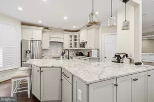 3943 Highland Oaks Dr, Fairfax, VA 22033 - Photo 5