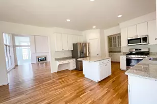 8396 Westpointe Dr, Fairfax Station, VA 22039 - Photo 7