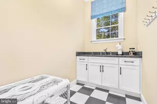 1090 Mill Field Ct, Great Falls, VA 22066 - Photo 33