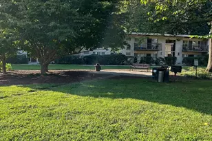 4953 Americana Dr, Annandale, VA 22003 - Photo 9