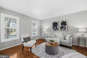 9145 School Craft Ln, Burke, VA 22015 - Photo 5