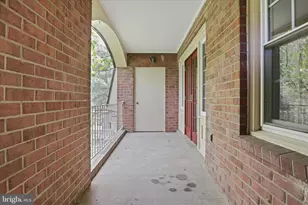 8110 Colony Point Rd, Springfield, VA 22152 - Photo 21