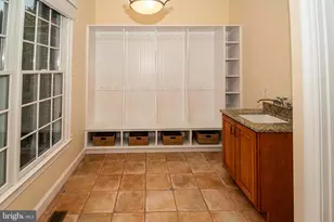 11379 Seneca Knoll Dr, Great Falls, VA 22066 - Photo 29
