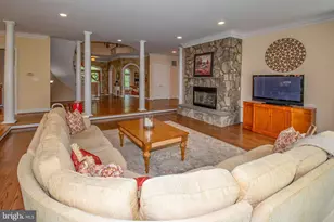 11379 Seneca Knoll Dr, Great Falls, VA 22066 - Photo 21
