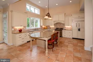 11379 Seneca Knoll Dr, Great Falls, VA 22066 - Photo 27