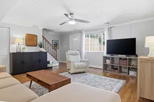 7027 Bryant Towne Ct, Alexandria, VA 22306 - Photo 9