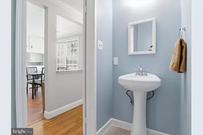 7027 Bryant Towne Court, Alexandria, VA 22306 - Photo 7