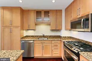 8220 Crestwood Heights Dr, McLean, VA 22102 - Photo 15
