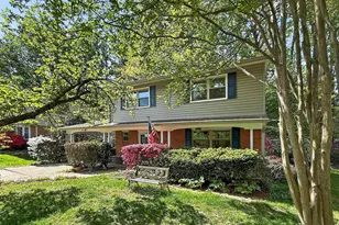 4984 Swinton Dr, Fairfax, VA 22032 - Photo 3