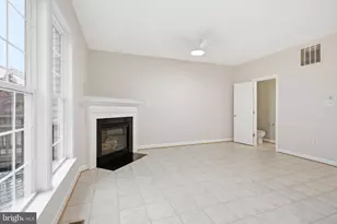 8908 Royal Hannah Ln, Fairfax, VA 22031 - Photo 29