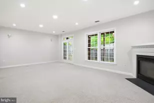 8908 Royal Hannah Ln, Fairfax, VA 22031 - Photo 47