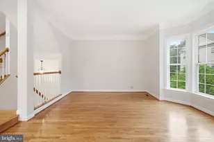 8908 Royal Hannah Ln, Fairfax, VA 22031 - Photo 13