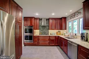 9518 Heathwood Ct, Burke, VA 22015 - Photo 11