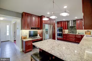 9518 Heathwood Ct, Burke, VA 22015 - Photo 9