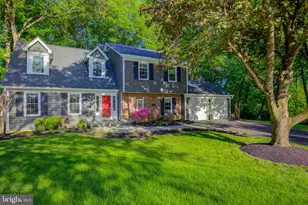 9518 Heathwood Ct, Burke, VA 22015 - Photo 3