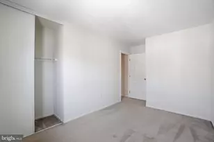 2391 Hunters Square Ct, Reston, VA 20191 - Photo 15