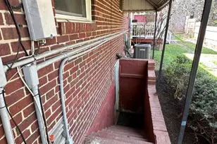 6105 Munson Hill Rd, Falls Church, VA 22044 - Photo 5