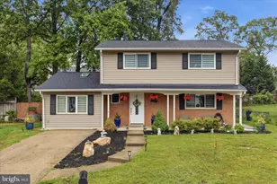 6809 Rolling Rd, Springfield, VA 22152 - Photo 3