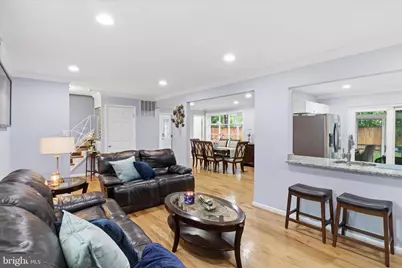 6809 Rolling Road, Springfield, VA 22152 - Photo 7