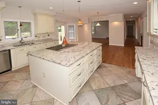 10190 Akhtamar Dr, Great Falls, VA 22066 - Photo 19