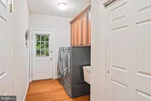 1706 Broadfield Ln, Vienna, VA 22182 - Photo 23