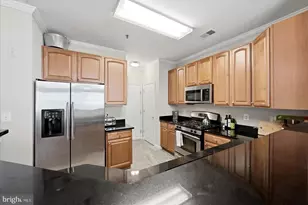 8932 Milford Haven Ct, Lorton, VA 22079 - Photo 5