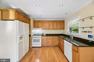 3304 Piper Ln, Alexandria, VA 22306 - Photo 9