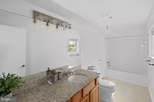 3179 Summit Square Dr, Oakton, VA 22124 - Photo 23