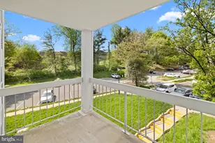 3179 Summit Square Dr, Oakton, VA 22124 - Photo 39