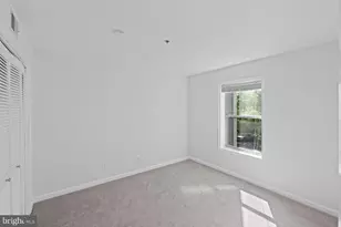 3179 Summit Square Dr, Oakton, VA 22124 - Photo 19