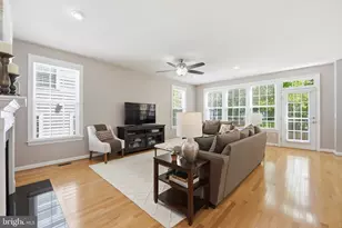 9805 Amsterdam St, Lorton, VA 22079 - Photo 11