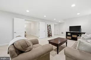 9805 Amsterdam St, Lorton, VA 22079 - Photo 47