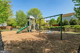 9805 Amsterdam St, Lorton, VA 22079 - Photo 57