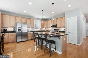 9805 Amsterdam St, Lorton, VA 22079 - Photo 15