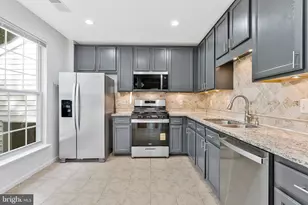 12729 Fair Crest Ct, Fairfax, VA 22033 - Photo 11
