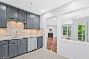 12729 Fair Crest Ct, Fairfax, VA 22033 - Photo 13