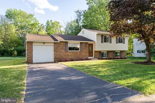 12772 Bradwell Rd, Herndon, VA 20171 - Photo 3