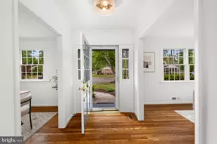 2501 Duxbury Pl, Alexandria, VA 22308 - Photo 3
