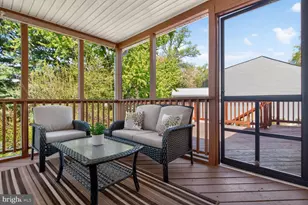 2806 Logway Rd, Vienna, VA 22181 - Photo 11