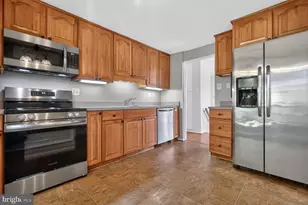 2806 Logway Rd, Vienna, VA 22181 - Photo 7